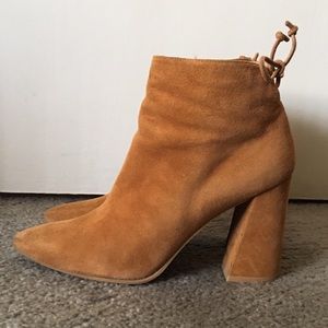 stuart weitzman grandiose